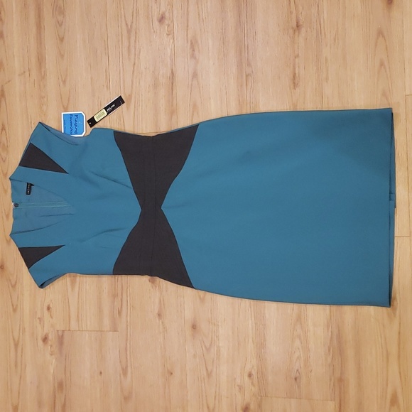 ANTONIO MELANI Dresses & Skirts - Antonio Melani Gorgeous Dress Size 4